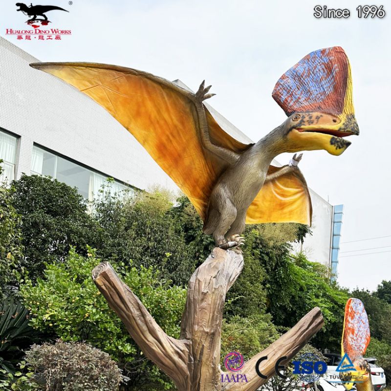 Vivid Animatronic Raynopterus Standing On The Tree In Amusement Park (4)